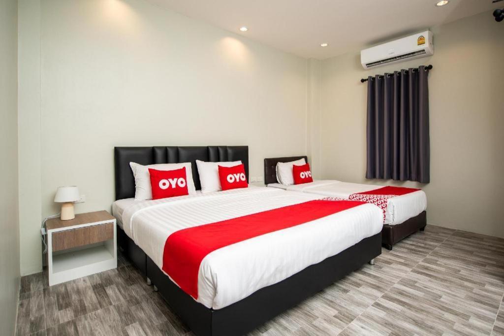 Oyo 259 Baan Napatr Hotel Bãi biển Bang Tao Ngoại thất bức ảnh