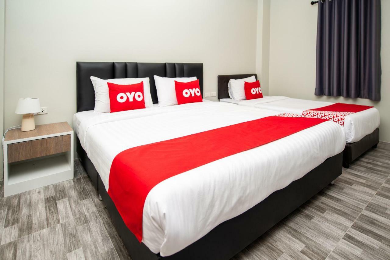 Oyo 259 Baan Napatr Hotel Bãi biển Bang Tao Ngoại thất bức ảnh